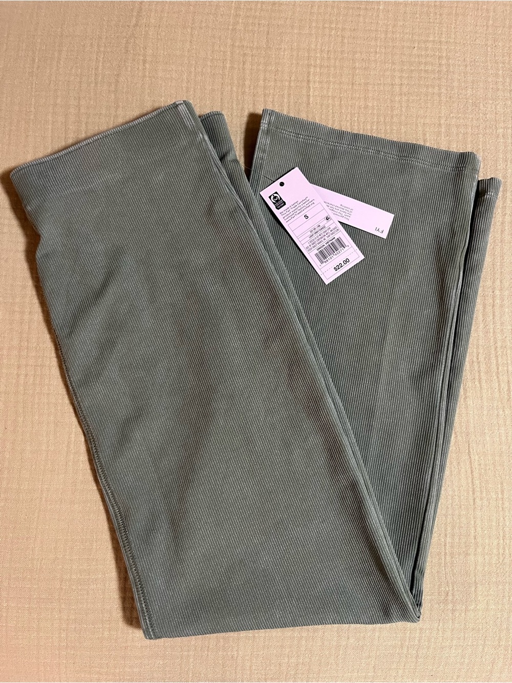 NWT Ribbed High waist skirt. Slit in back.